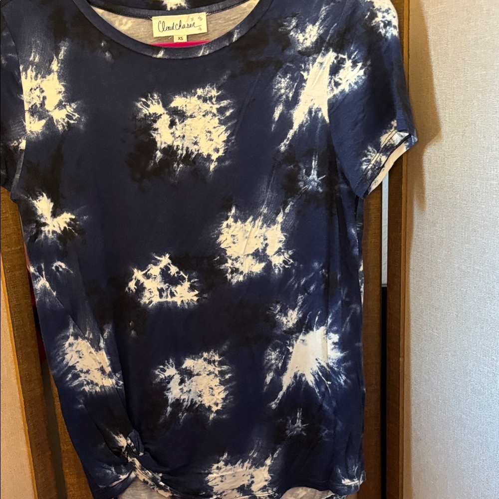 Cloud Chaser Navy and White Tie-Dye Tee xs